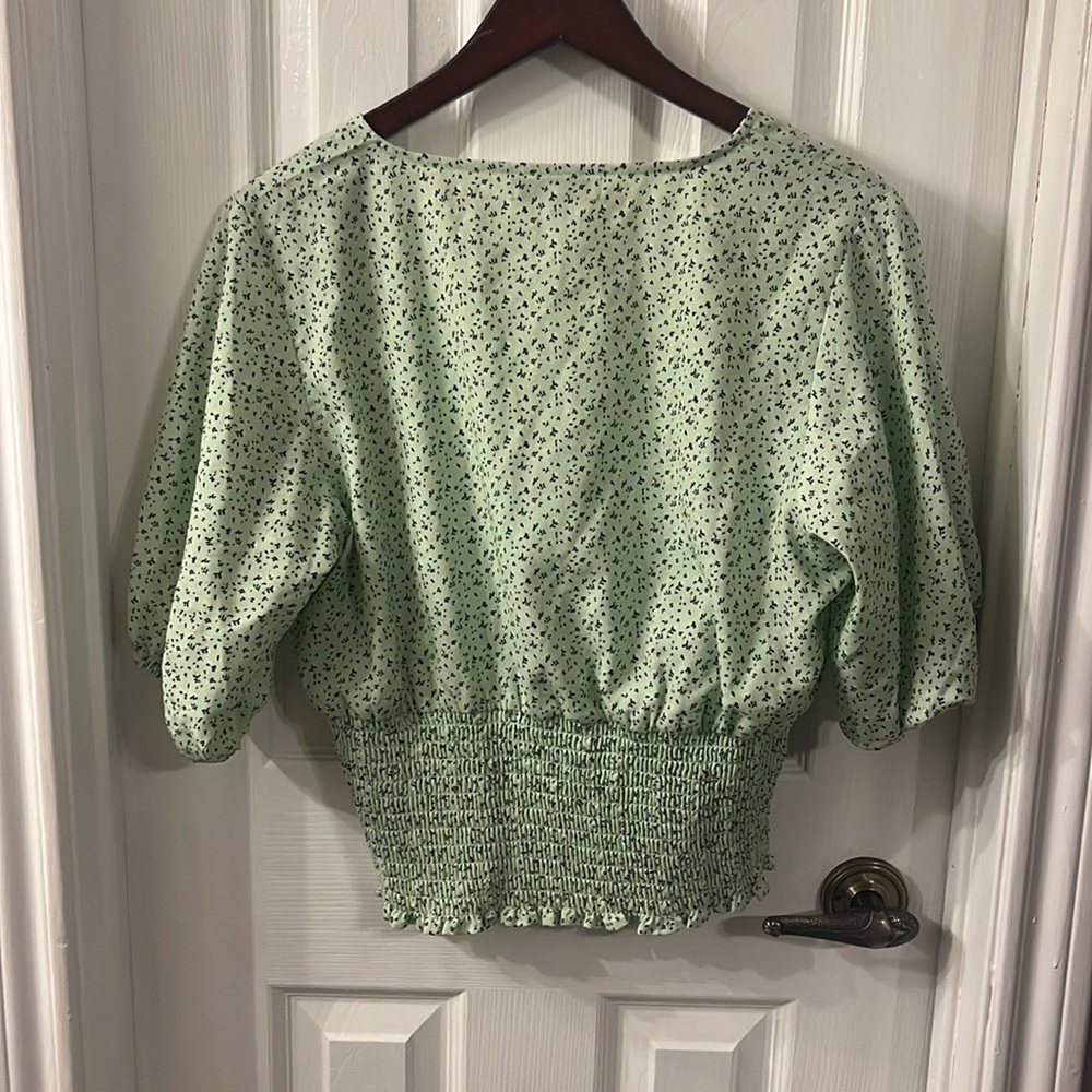 Bcbgeneration Blouse Size Medium - image 4